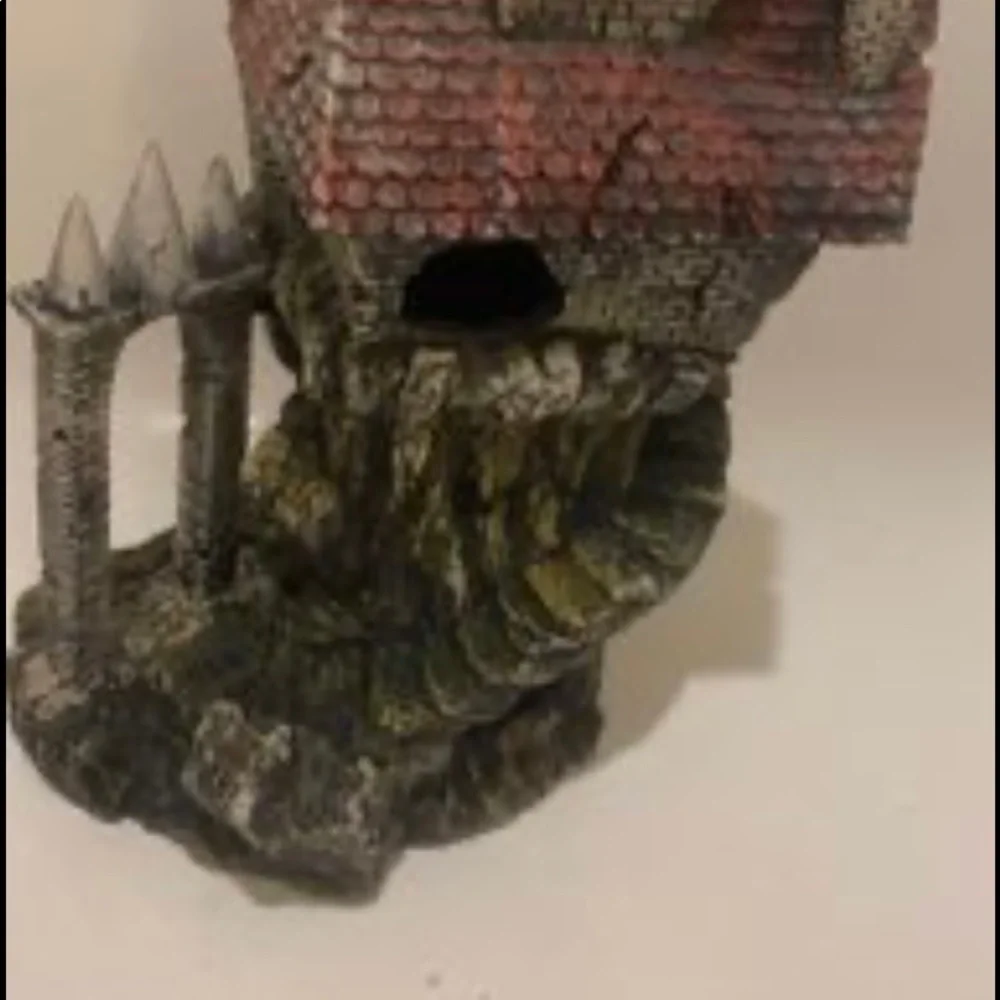 Fish tank center piece